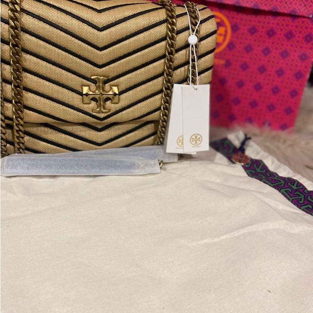 Tory Burch classy bag for any occasion gold hardware NWT dust bag authentic